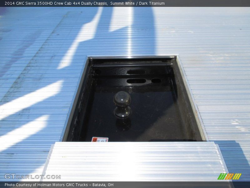 Summit White / Dark Titanium 2014 GMC Sierra 3500HD Crew Cab 4x4 Dually Chassis