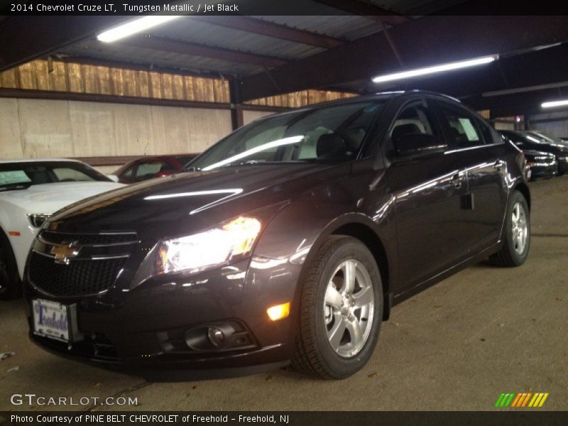 Tungsten Metallic / Jet Black 2014 Chevrolet Cruze LT