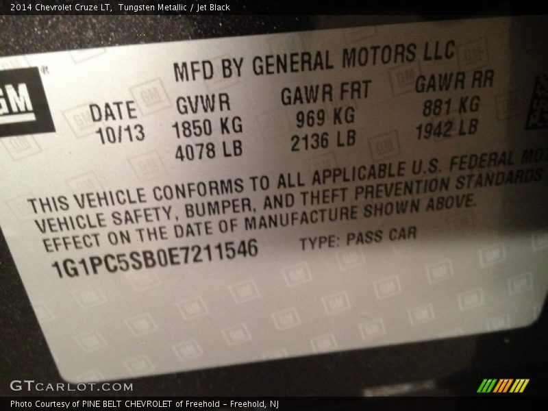 Tungsten Metallic / Jet Black 2014 Chevrolet Cruze LT