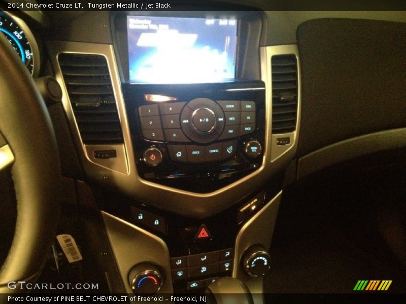 Tungsten Metallic / Jet Black 2014 Chevrolet Cruze LT