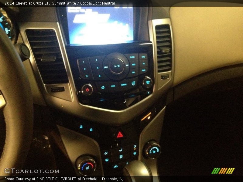 Summit White / Cocoa/Light Neutral 2014 Chevrolet Cruze LT