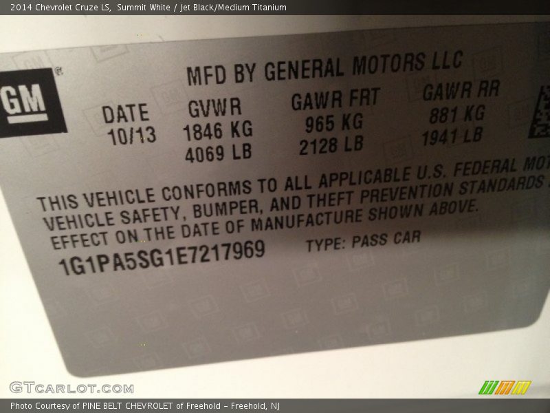 Summit White / Jet Black/Medium Titanium 2014 Chevrolet Cruze LS