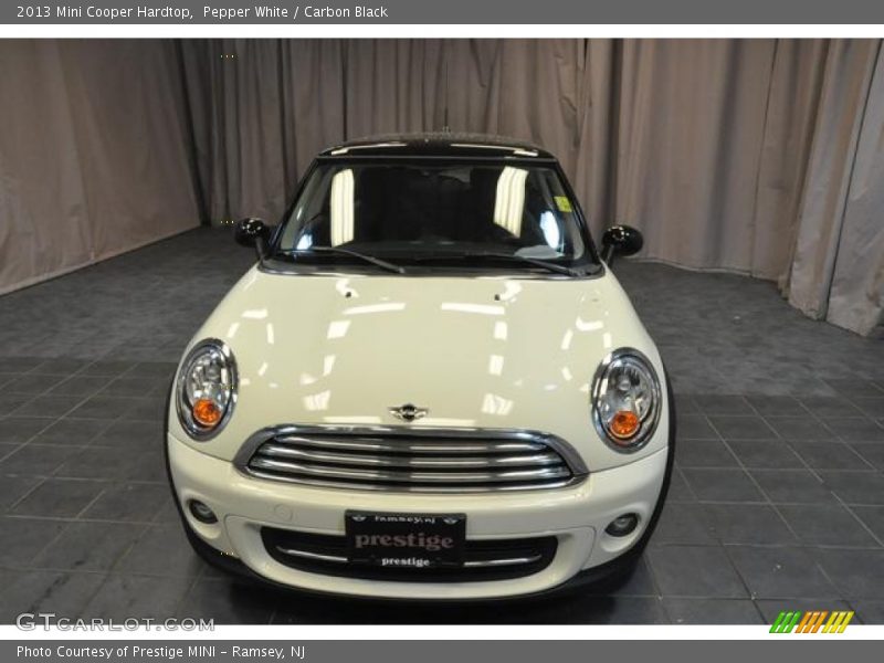 Pepper White / Carbon Black 2013 Mini Cooper Hardtop