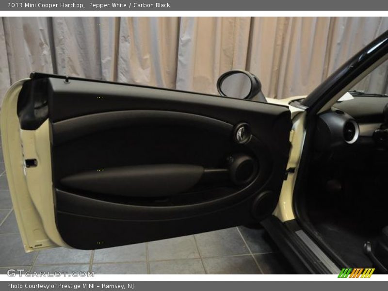 Pepper White / Carbon Black 2013 Mini Cooper Hardtop