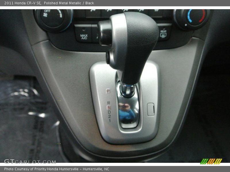 Polished Metal Metallic / Black 2011 Honda CR-V SE