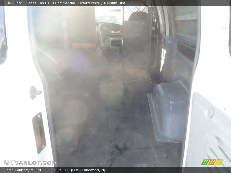 Oxford White / Medium Flint 2004 Ford E Series Van E150 Commercial