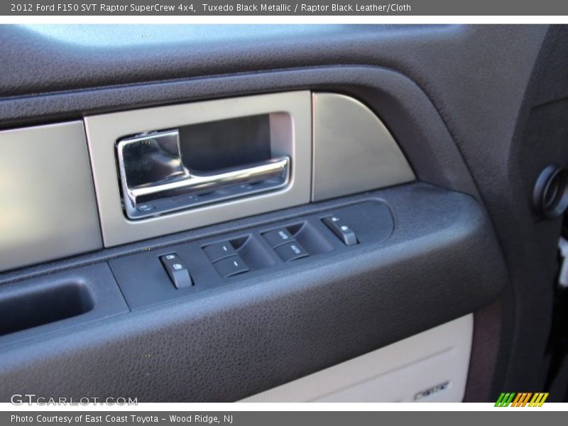 Tuxedo Black Metallic / Raptor Black Leather/Cloth 2012 Ford F150 SVT Raptor SuperCrew 4x4