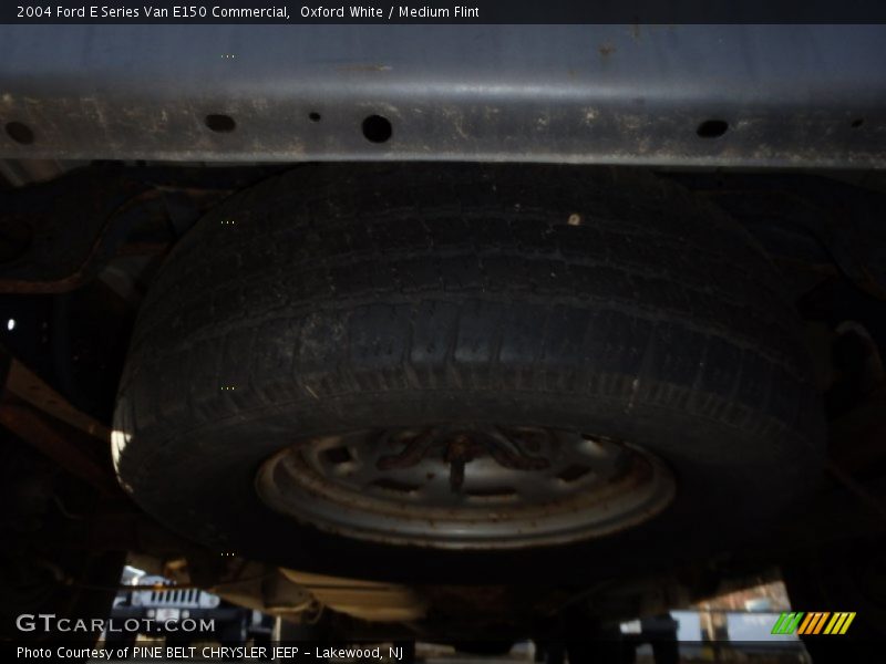 Oxford White / Medium Flint 2004 Ford E Series Van E150 Commercial