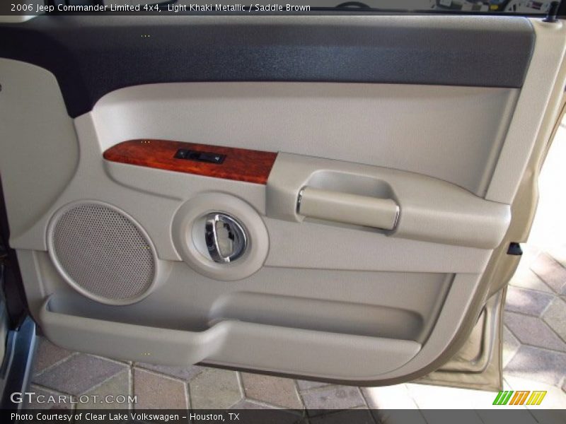 Door Panel of 2006 Commander Limited 4x4