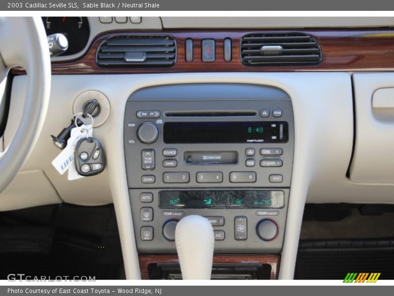 Sable Black / Neutral Shale 2003 Cadillac Seville SLS