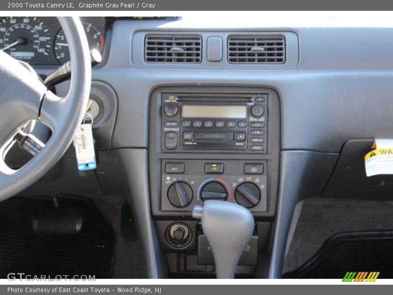 Graphite Gray Pearl / Gray 2000 Toyota Camry LE