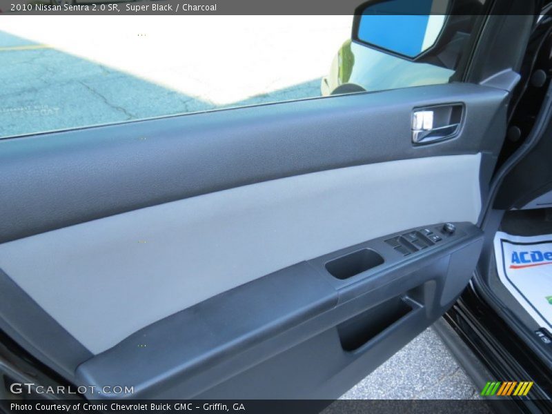 Super Black / Charcoal 2010 Nissan Sentra 2.0 SR