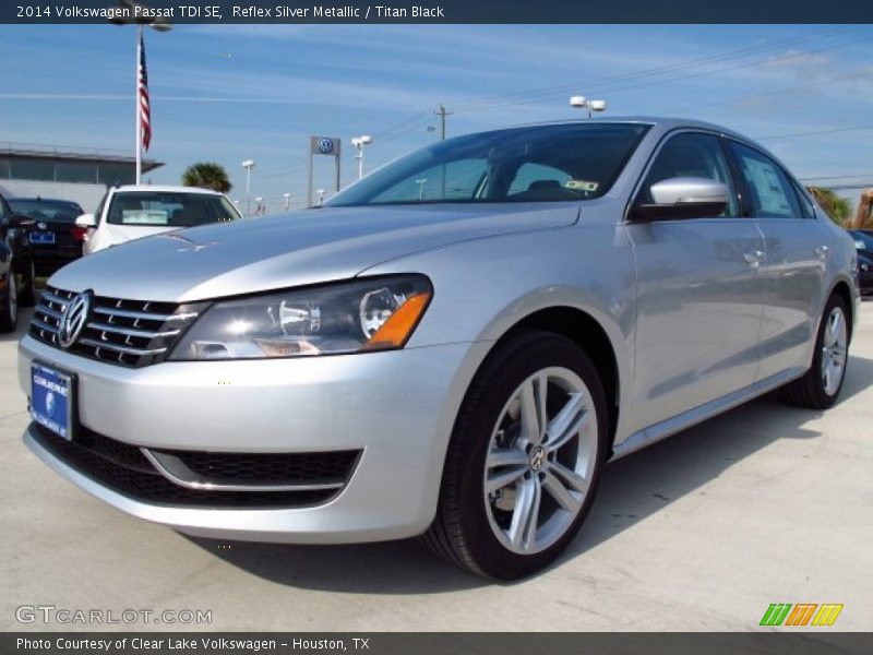 Reflex Silver Metallic / Titan Black 2014 Volkswagen Passat TDI SE