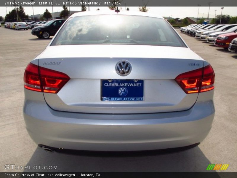 Reflex Silver Metallic / Titan Black 2014 Volkswagen Passat TDI SE