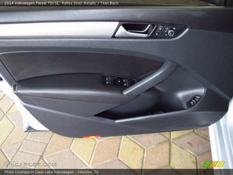 Reflex Silver Metallic / Titan Black 2014 Volkswagen Passat TDI SE