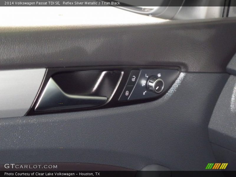 Reflex Silver Metallic / Titan Black 2014 Volkswagen Passat TDI SE