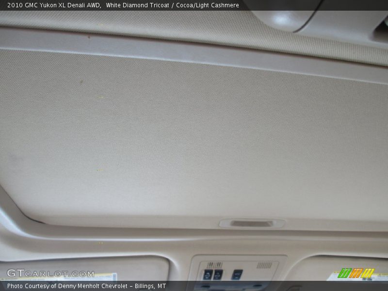 White Diamond Tricoat / Cocoa/Light Cashmere 2010 GMC Yukon XL Denali AWD