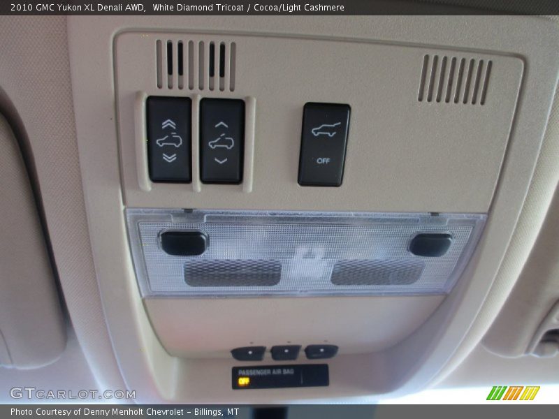 White Diamond Tricoat / Cocoa/Light Cashmere 2010 GMC Yukon XL Denali AWD