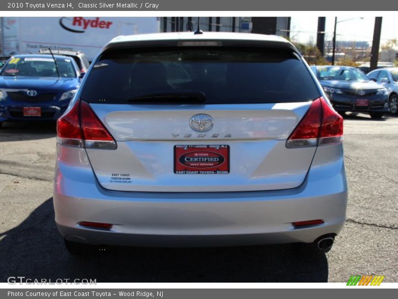 Classic Silver Metallic / Gray 2010 Toyota Venza I4