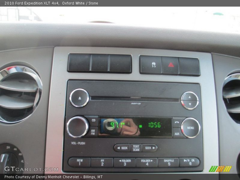 Oxford White / Stone 2010 Ford Expedition XLT 4x4