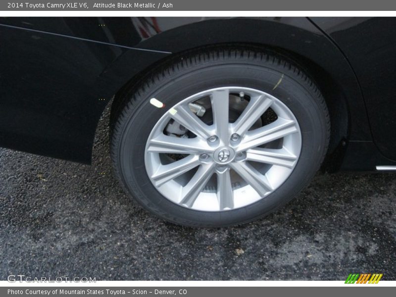 Attitude Black Metallic / Ash 2014 Toyota Camry XLE V6