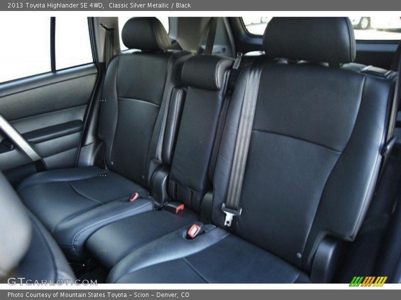 Classic Silver Metallic / Black 2013 Toyota Highlander SE 4WD