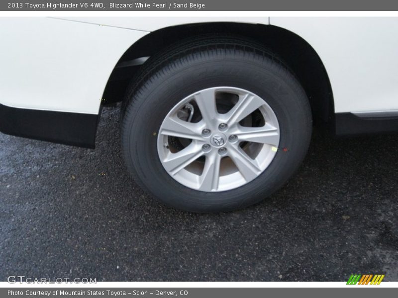 Blizzard White Pearl / Sand Beige 2013 Toyota Highlander V6 4WD
