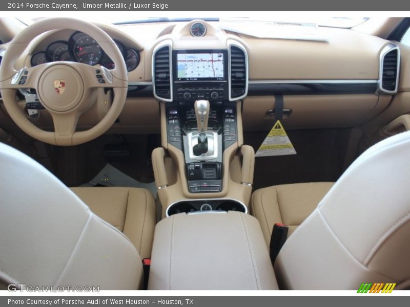 Dashboard of 2014 Cayenne 