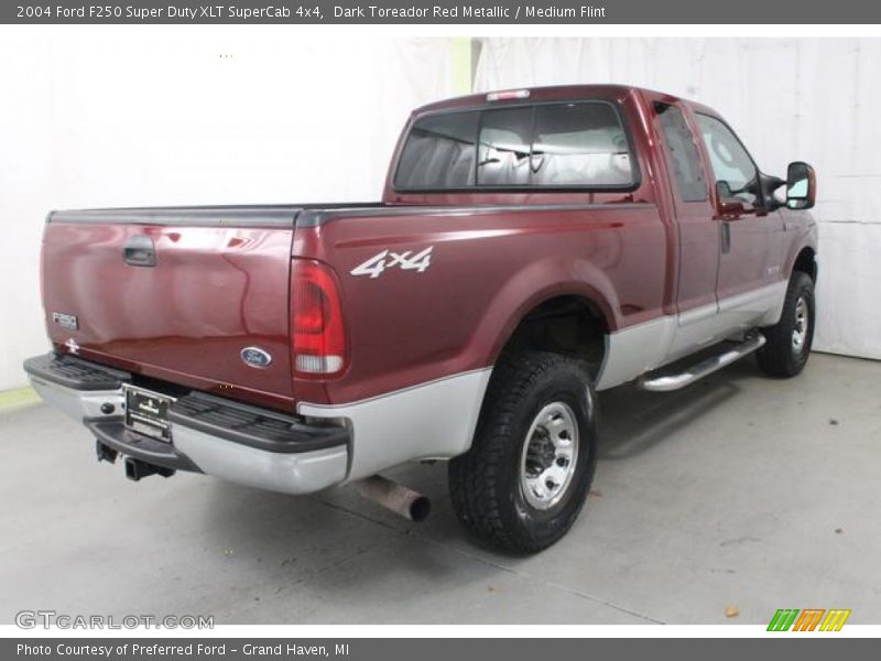 Dark Toreador Red Metallic / Medium Flint 2004 Ford F250 Super Duty XLT SuperCab 4x4