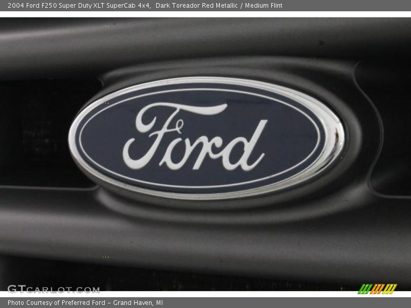 Dark Toreador Red Metallic / Medium Flint 2004 Ford F250 Super Duty XLT SuperCab 4x4