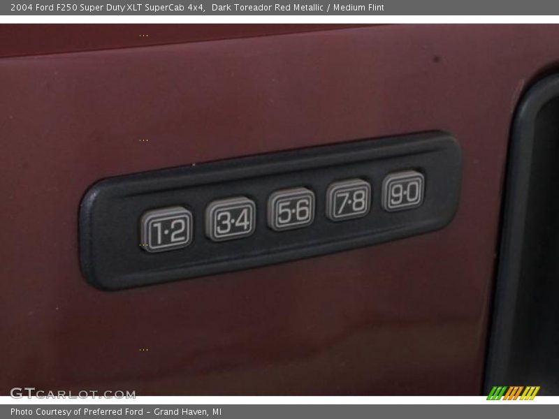 Dark Toreador Red Metallic / Medium Flint 2004 Ford F250 Super Duty XLT SuperCab 4x4