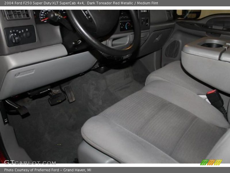 Dark Toreador Red Metallic / Medium Flint 2004 Ford F250 Super Duty XLT SuperCab 4x4