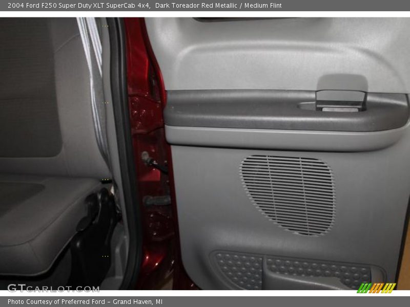 Dark Toreador Red Metallic / Medium Flint 2004 Ford F250 Super Duty XLT SuperCab 4x4
