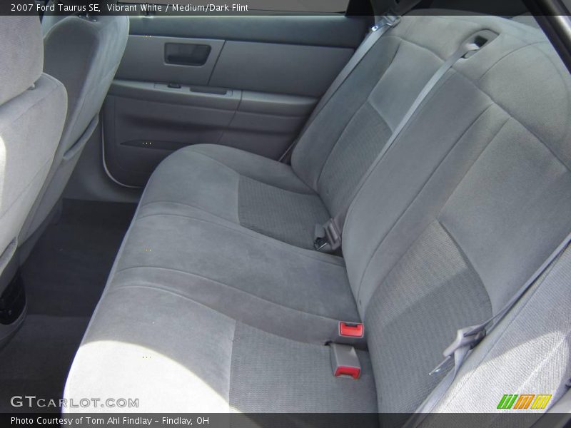 Vibrant White / Medium/Dark Flint 2007 Ford Taurus SE