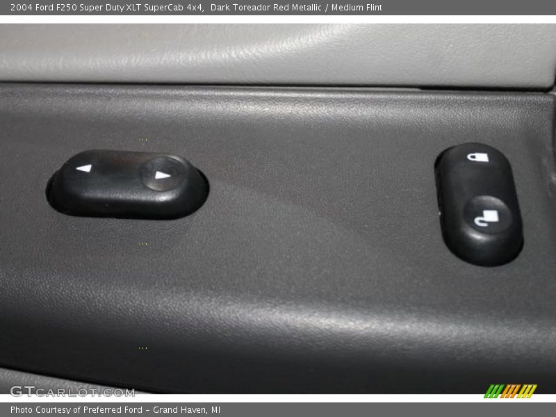 Dark Toreador Red Metallic / Medium Flint 2004 Ford F250 Super Duty XLT SuperCab 4x4