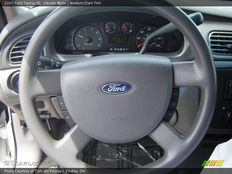 Vibrant White / Medium/Dark Flint 2007 Ford Taurus SE