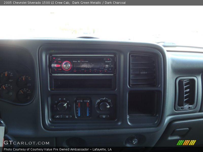 Dark Green Metallic / Dark Charcoal 2005 Chevrolet Silverado 1500 LS Crew Cab