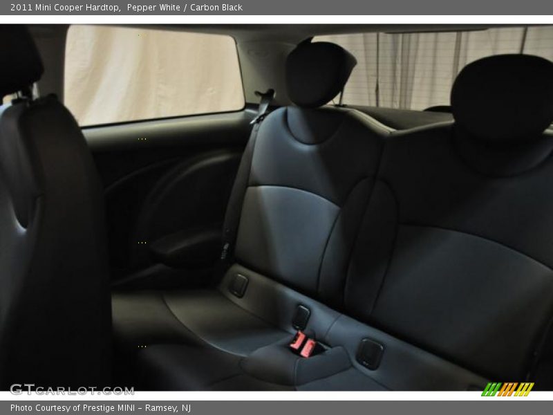 Pepper White / Carbon Black 2011 Mini Cooper Hardtop