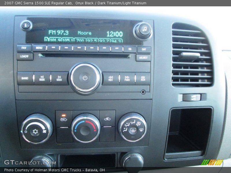 Onyx Black / Dark Titanium/Light Titanium 2007 GMC Sierra 1500 SLE Regular Cab