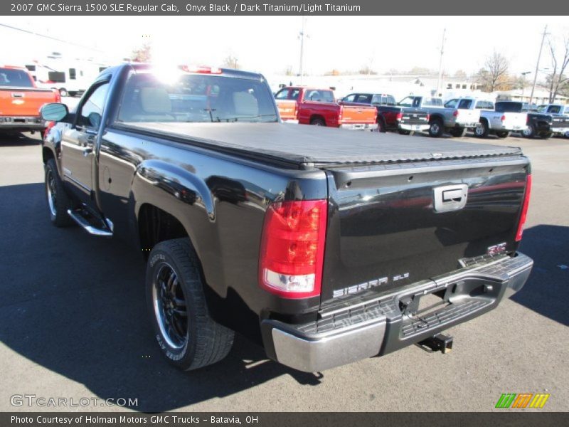Onyx Black / Dark Titanium/Light Titanium 2007 GMC Sierra 1500 SLE Regular Cab