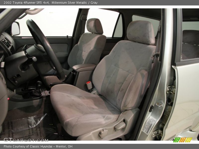 Millennium Silver Metallic / Gray 2002 Toyota 4Runner SR5 4x4