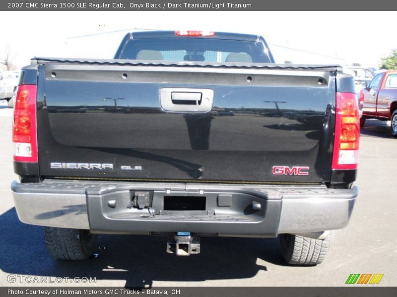 Onyx Black / Dark Titanium/Light Titanium 2007 GMC Sierra 1500 SLE Regular Cab