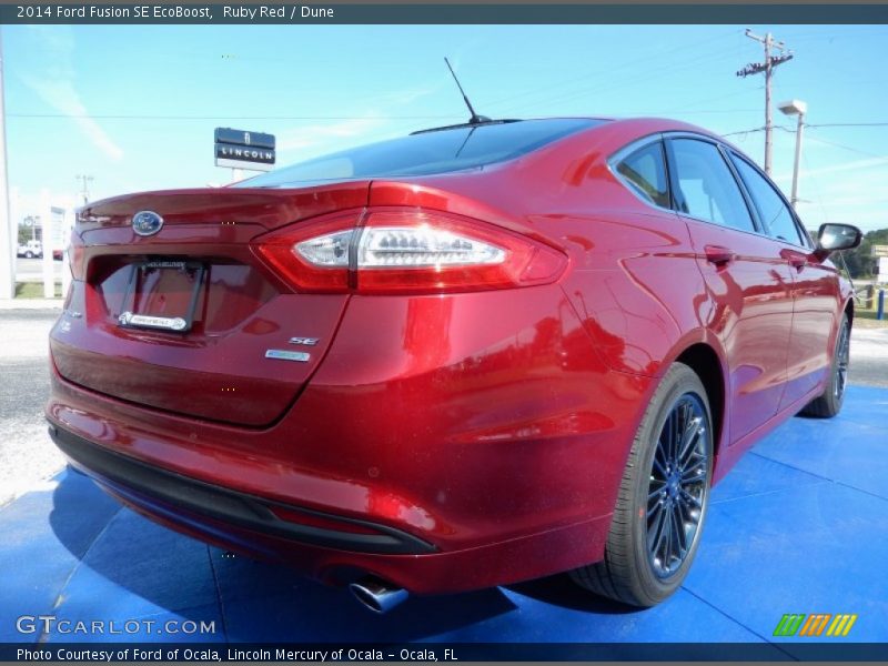 Ruby Red / Dune 2014 Ford Fusion SE EcoBoost