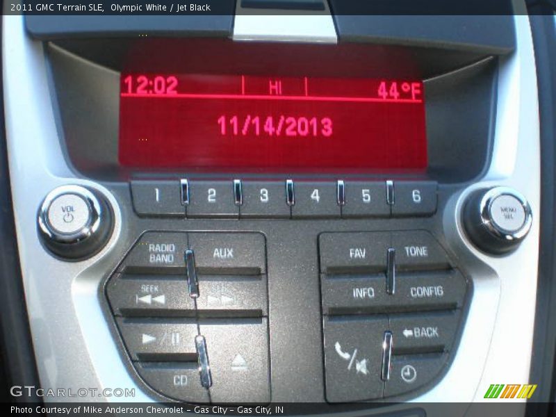 Olympic White / Jet Black 2011 GMC Terrain SLE