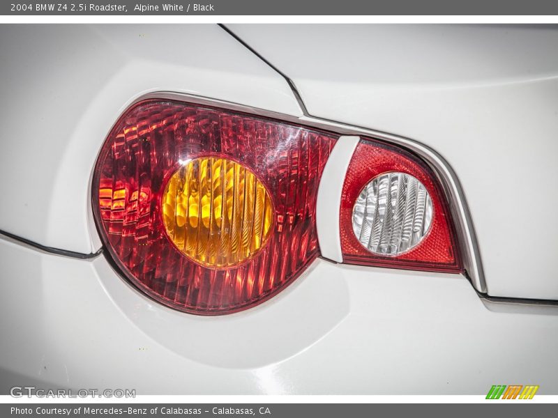 Alpine White / Black 2004 BMW Z4 2.5i Roadster