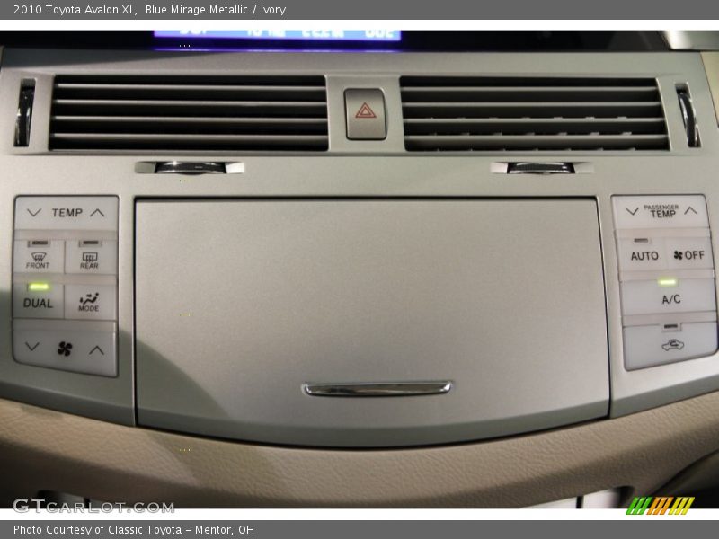 Blue Mirage Metallic / Ivory 2010 Toyota Avalon XL