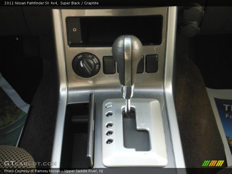 Super Black / Graphite 2011 Nissan Pathfinder SV 4x4