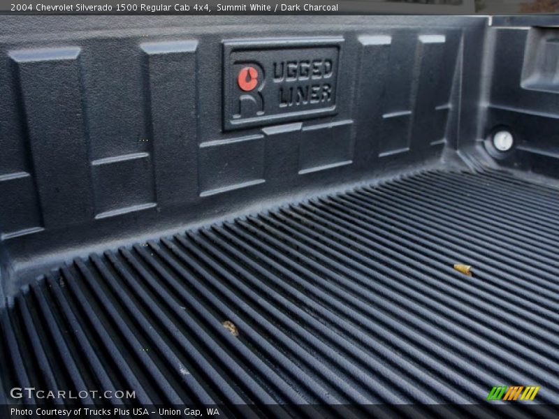 Summit White / Dark Charcoal 2004 Chevrolet Silverado 1500 Regular Cab 4x4
