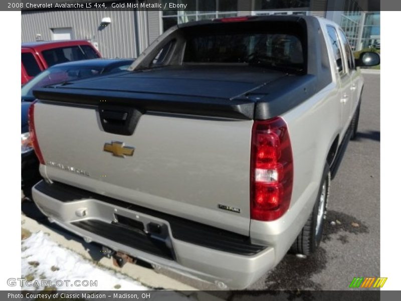 Gold Mist Metallic / Ebony 2008 Chevrolet Avalanche LS 4x4