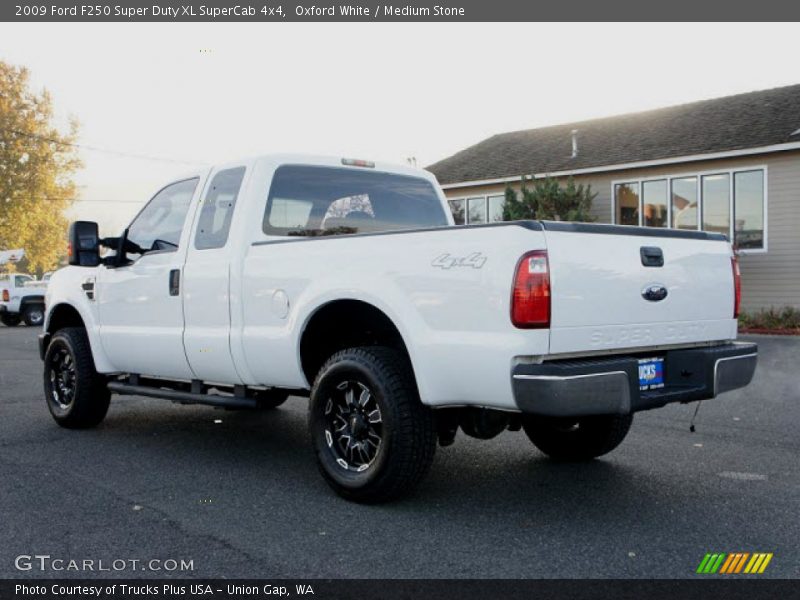 Oxford White / Medium Stone 2009 Ford F250 Super Duty XL SuperCab 4x4
